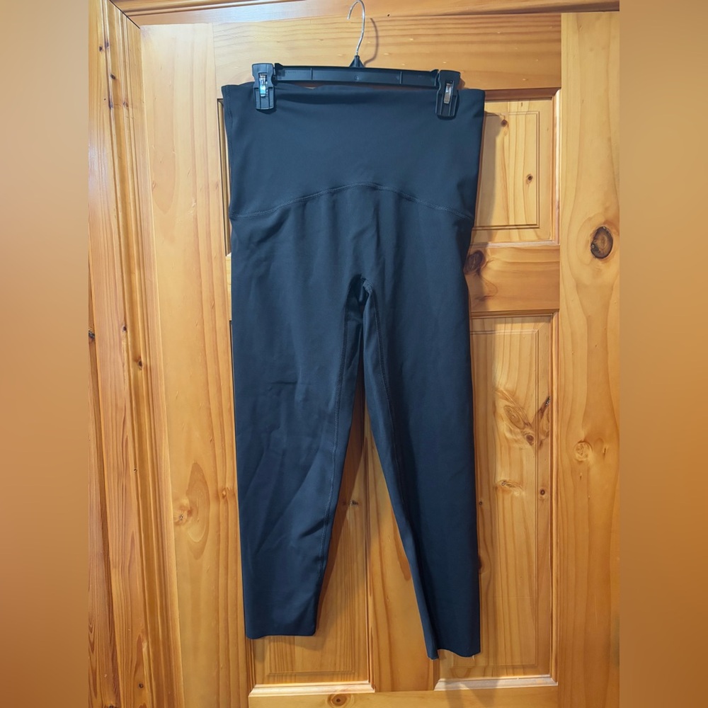 Spanx X-Large booty boost leggings. Black.